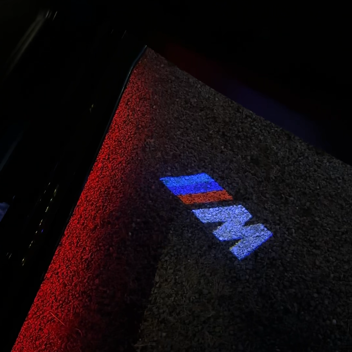 TS M-Door Glow
