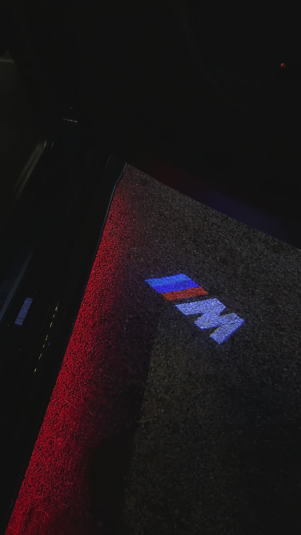 TS M-Door Glow